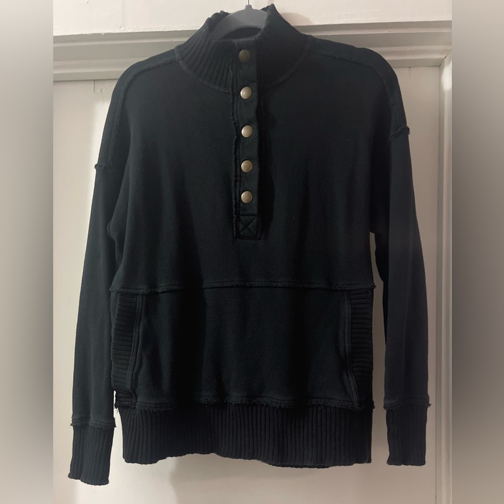 American Eagle pullover sweater